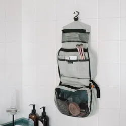 NATUREHIKE SN03 Toiletry Bag: Wet & Dry Separation